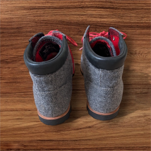 Woolrich Women Size 7.5US Beebe Wool Chukka Hiking Boot in Charcoal Gray - Picture 5 of 8